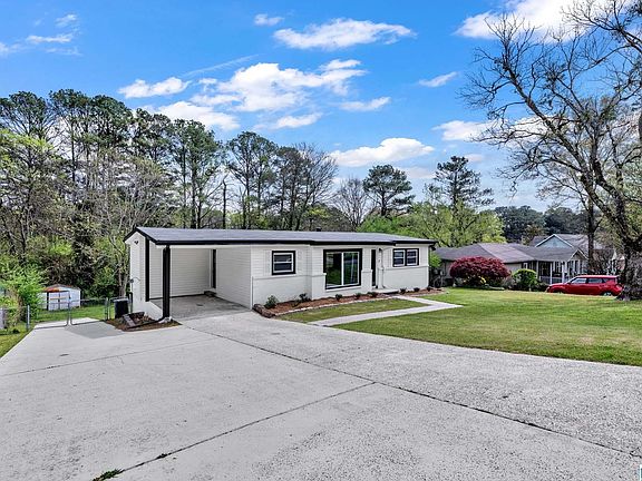 2nd image of 1209 Rose Lynn Ln