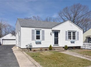 6 Irons Ave, Johnston, RI 02919