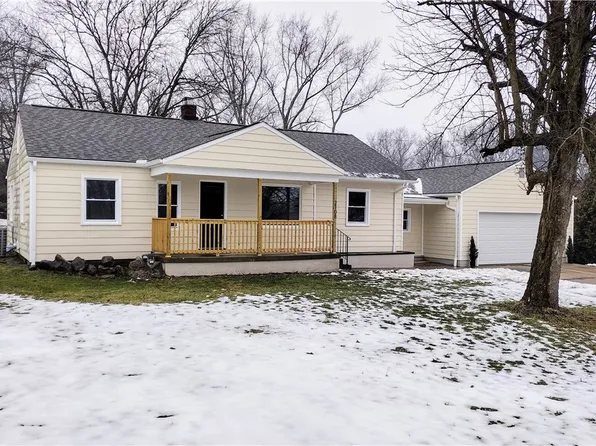 2108 Darnell Dr, Akron, OH 44319