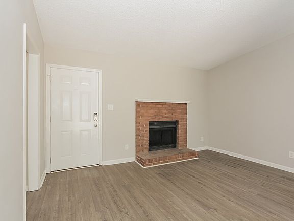 4th image of 5128 Glenview Ct
