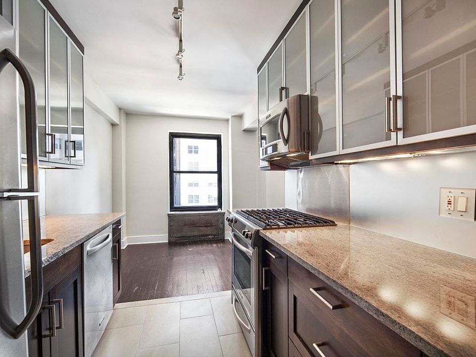 1st image of 56 7th Ave APT 3A