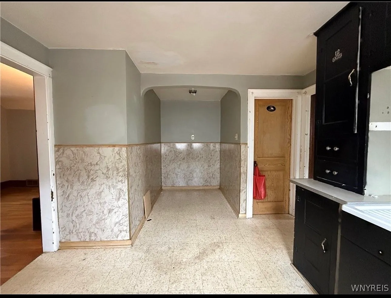 1 bed, 1000 sqft, $1,000 — Photo 3