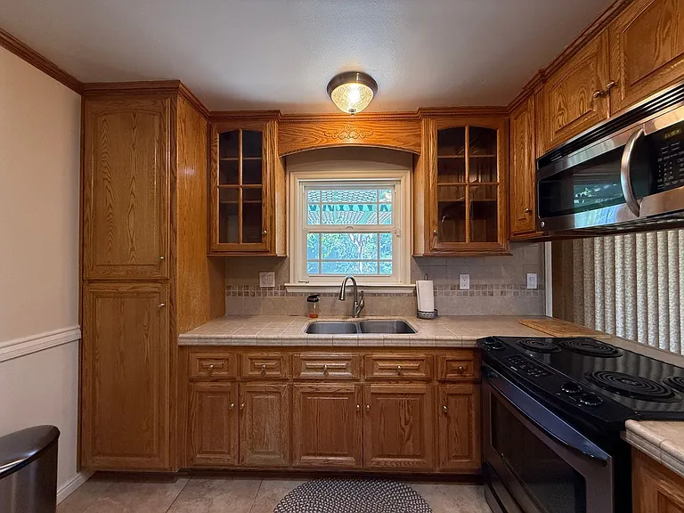 735 Patterson Rd — Photo 16