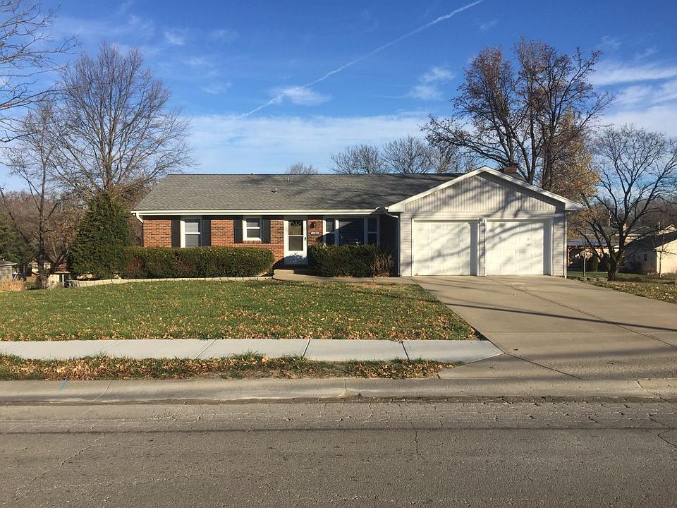 1704 NE 76th St, Gladstone, MO 64118 | Zillow