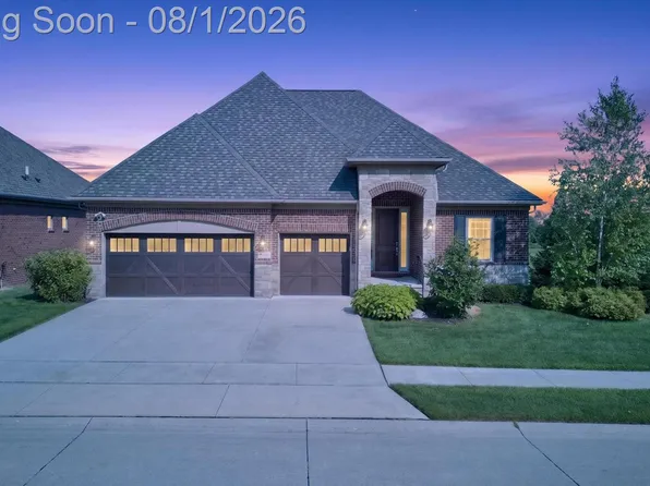7360 Venturi Dr, Washington, MI 48094