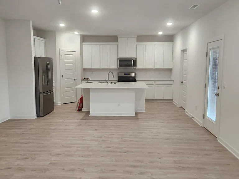 4008 Aryana Ave — Photo 7