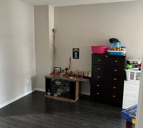 3rd image of 62 Woodside Ct