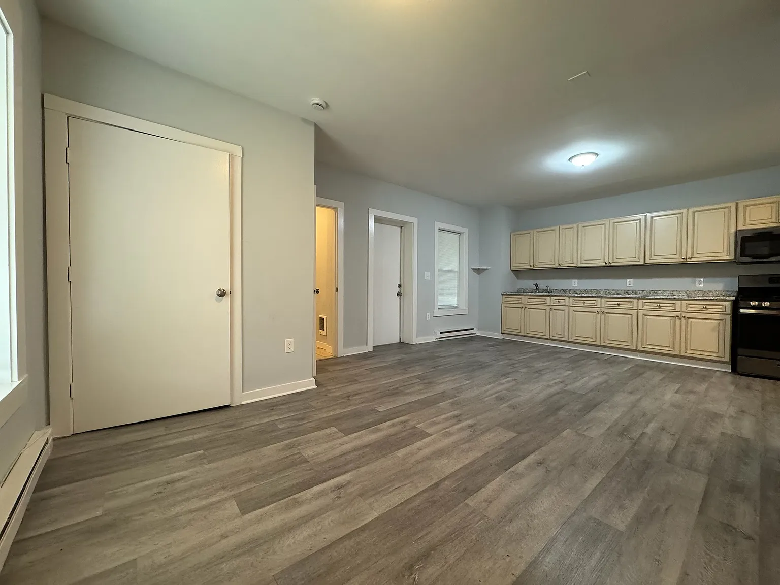 2 bed, 700 sqft, $1,545 — Photo 1