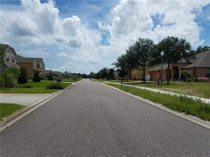 2nd image of 125 Los Arbor Dr