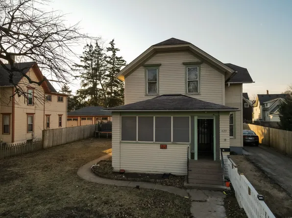 420 S Liberty St, Elgin, IL 60120