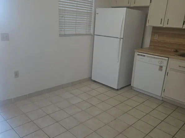 200 Berkley Road #202, Hollywood, FL 33024