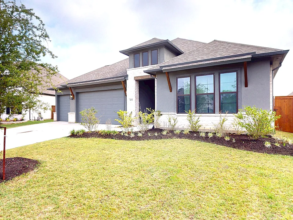 4611 Columbus Dr
