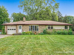 836 Maynard Ave NW, Grand Rapids, MI 49504