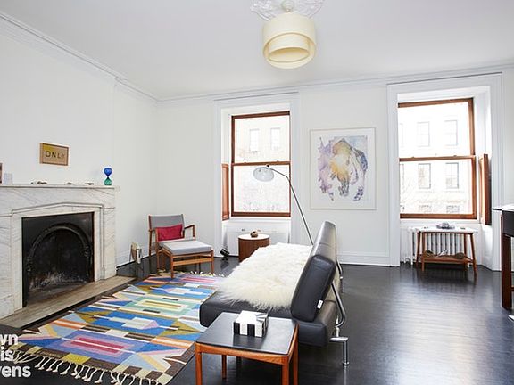 5th image of 7 E 81st St