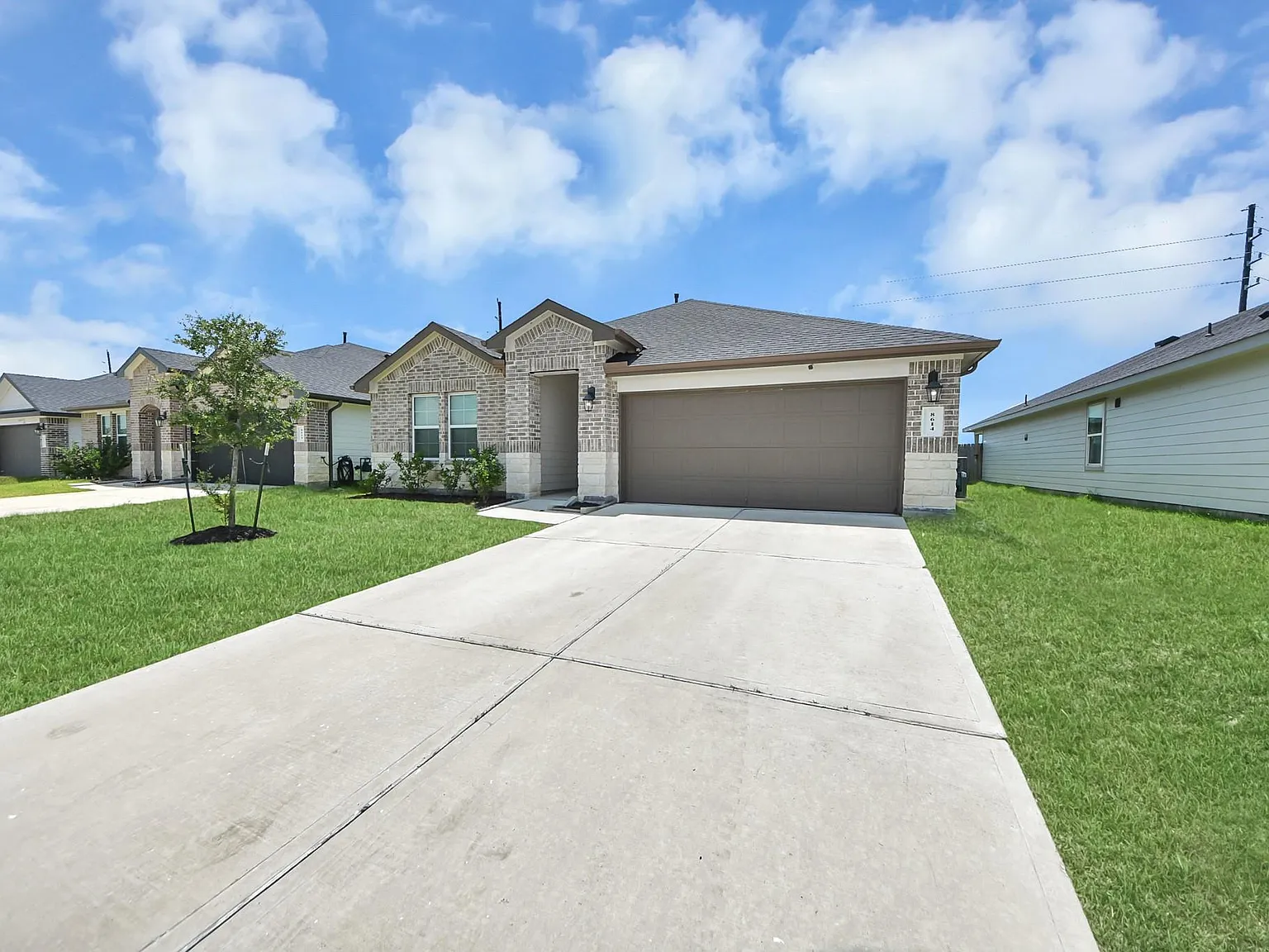 4 bed, 2.0 bath, 1812 sqft, $2,290 — Photo 3