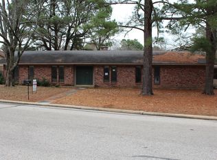 300 E 16th St, Hope, AR 71801