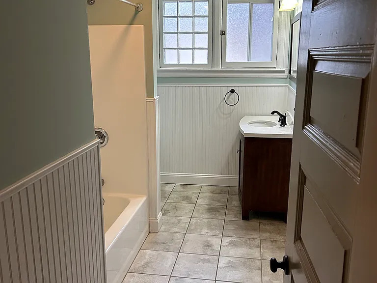 368 Linwood Ave #4 — Photo 23