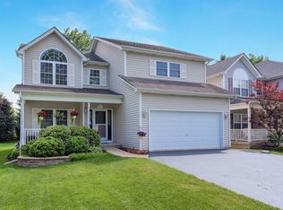 28W651 Albright St, Warrenville, IL 60555