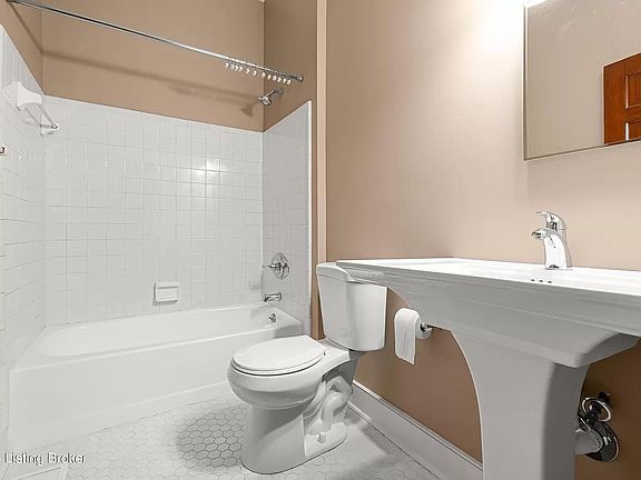 2nd image of 1309 S 1st St APT 1