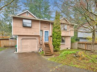 3308 Hillington Ct SE, Pt Orchard, WA 98366