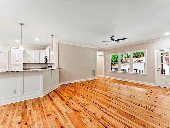 5th image of 110 Gabriel Way