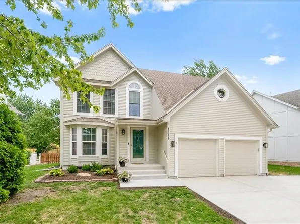 1144 E Meadow Ln, Olathe, KS 66062