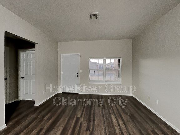 3rd image of 13116 Beekman Dr