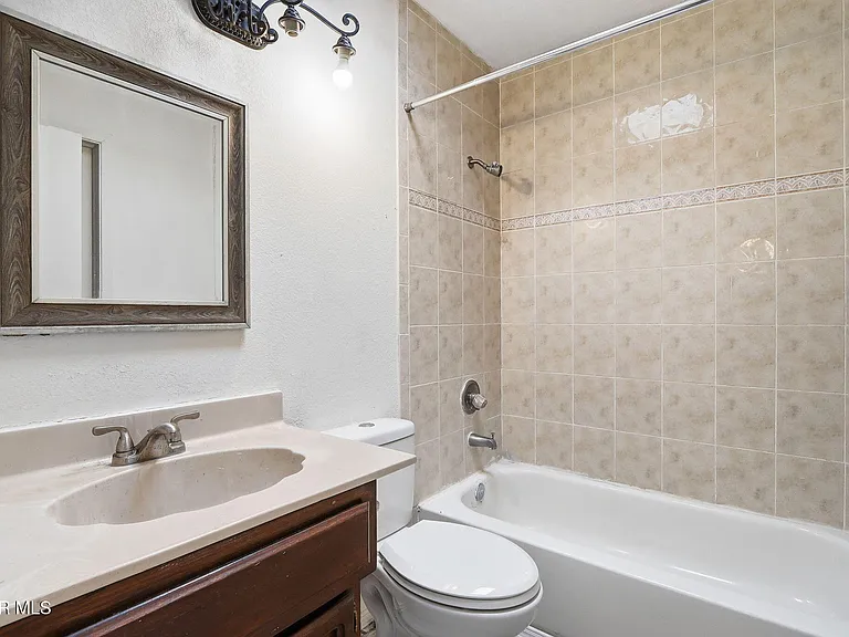 3208 Isla Morada Dr — Photo 9