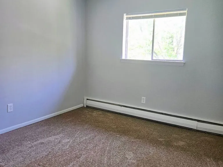 1035 N Saint Lucas St #D — Photo 9