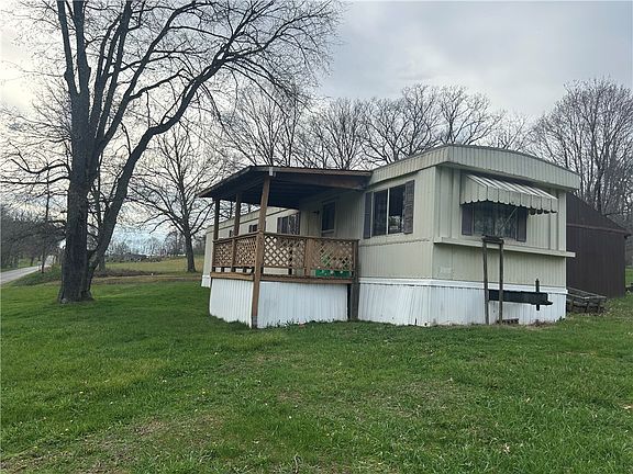 4th image of 439 Hall Rd