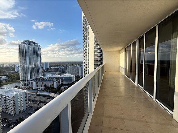 4th image of 1830 S Ocean Dr APT 3006