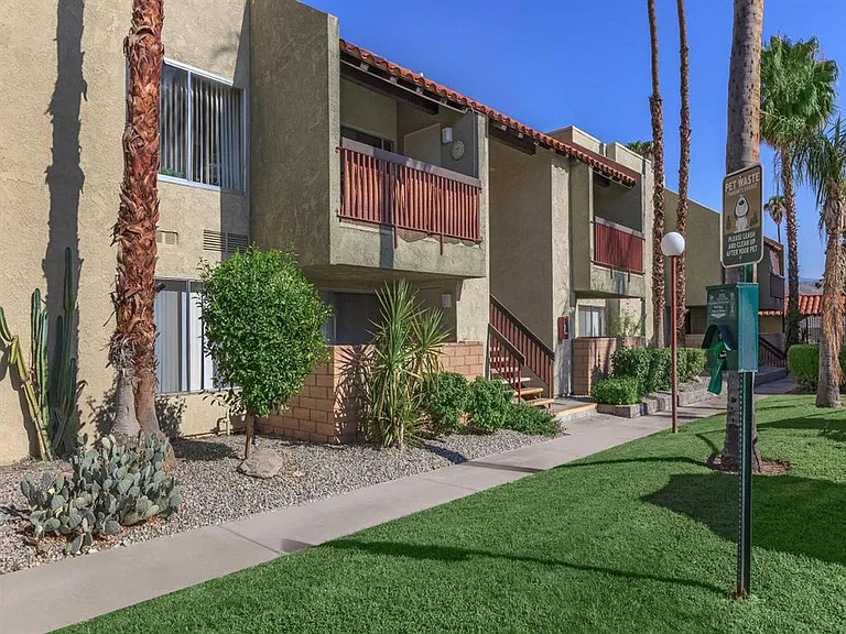Sage Courtyard Apartments — Photo 33