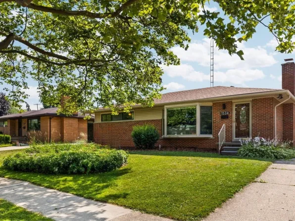 1534 Barrington Pl, Ann Arbor, MI 48103