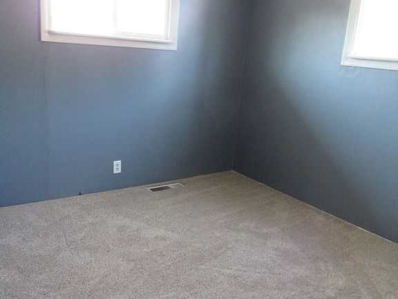 4th image of 622 S Washington St #1/2