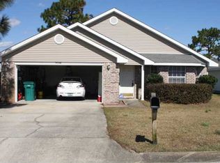 9546 Parker Place Dr, Navarre, FL 32566