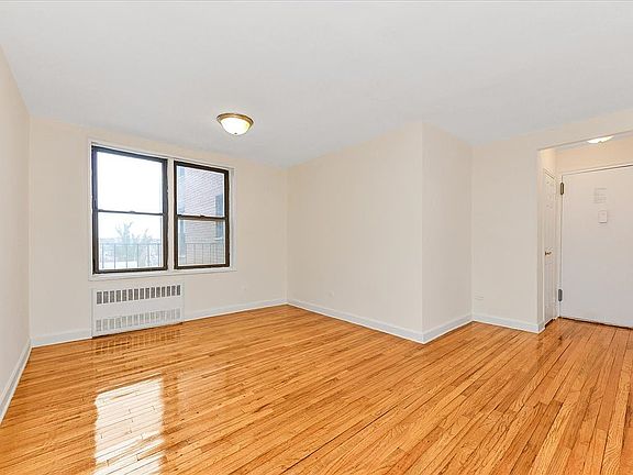 2nd image of 1036 Neilson St #4C