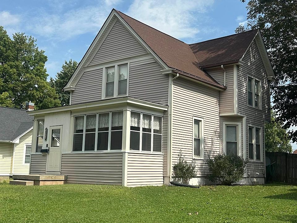 1st image of 834 S Leebrick St