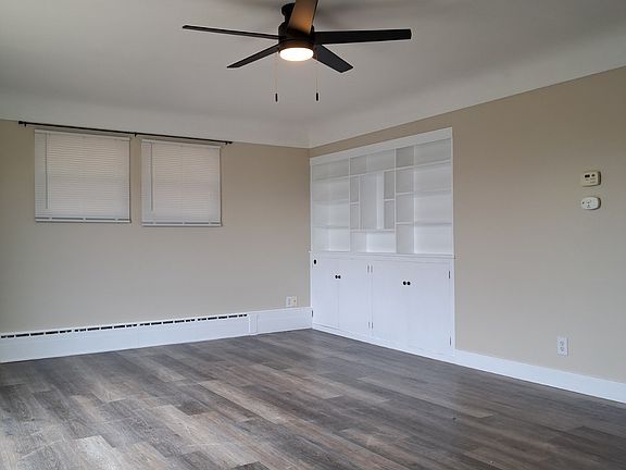 3rd image of 1029 Yale Ave