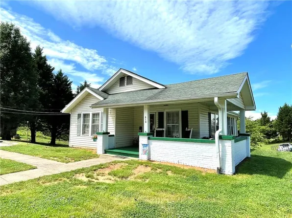 618 S Main St, Jonesville, NC 28642