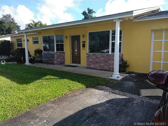 5th image of 7120 SW 10th Ct
