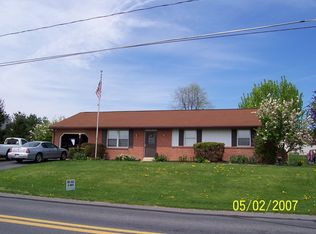223 Tobacco Rd, Ephrata, PA 17522