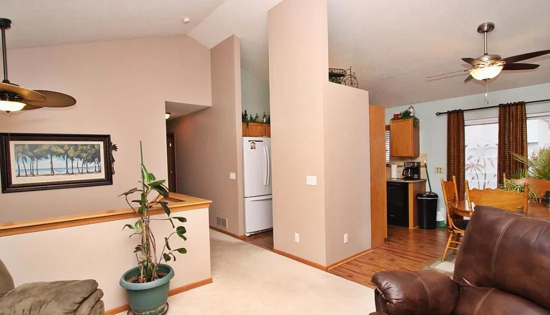 3 bed, 1348 sqft, $1,950 — Photo 4