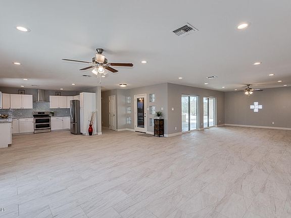 2nd image of 5511 E Seven Palms Dr