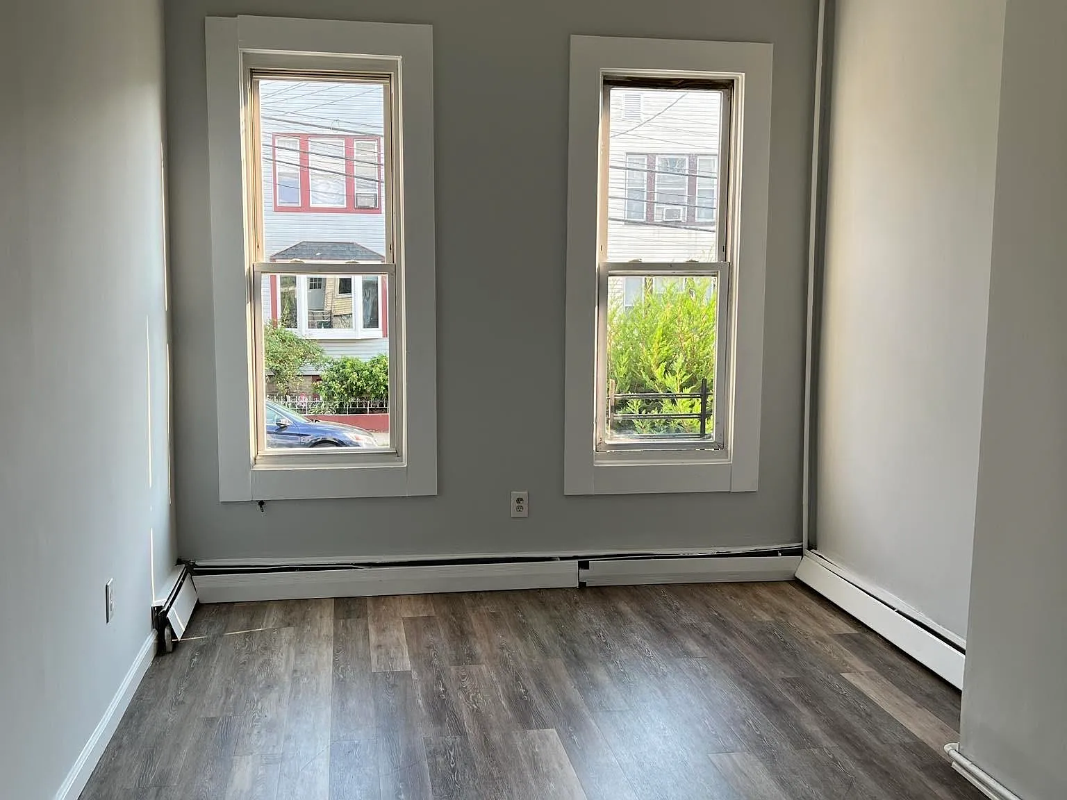 1 bed, 1.0 bath, 500 sqft, $1,900 — Photo 1