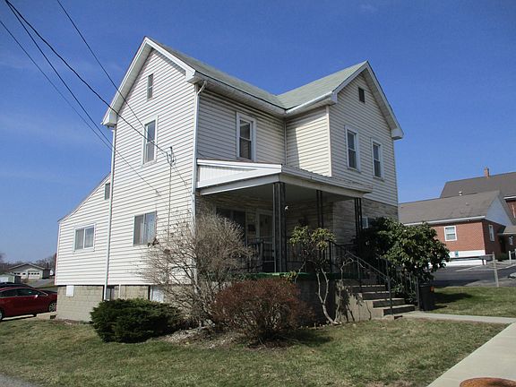 2nd image of 213 N Main St