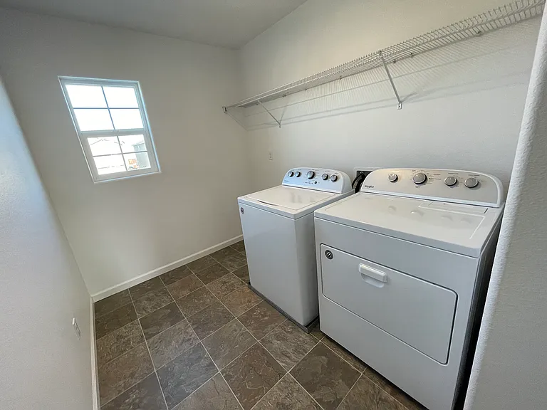 385 Ostrander Ave — Photo 24