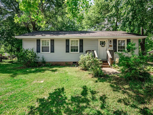 16 Woodmere Ct, Williamston, SC 29697