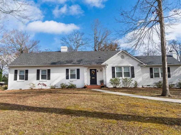 209 Young Dr, Clinton, SC 29325