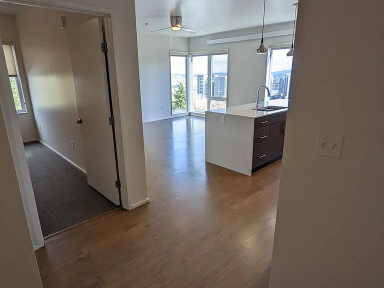 Viewpoint Terrace Apartments — Photo 47
