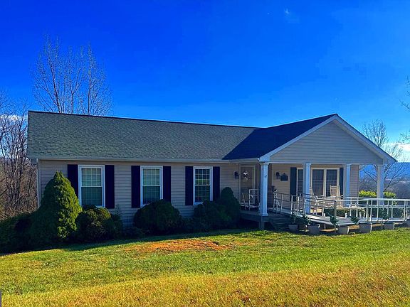 2nd image of 522 Manor Hill Dr